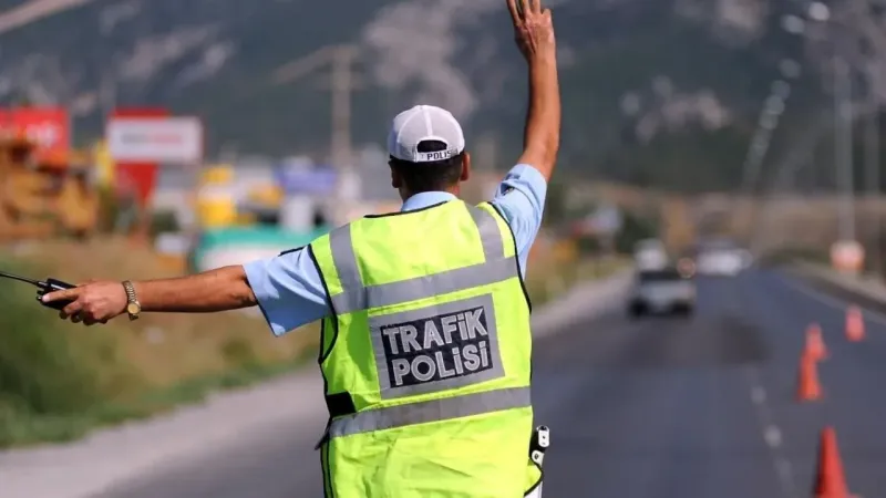 İzmir'de Trafik Alarmı! Yol Çalışmasıyla Ulaşım Felç Olacak Mı?