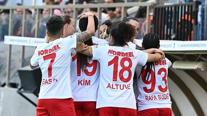 ABB Fomget Şampiyon! Kadın Futbolunda Tarihi Zafer