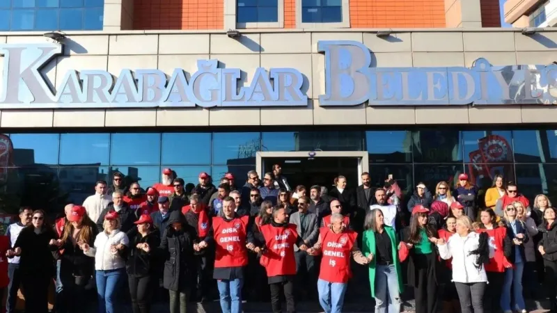 Karabağlar'da Maaş Krizi! İşçiler İş Bıraktı, Başkan Açıkladı