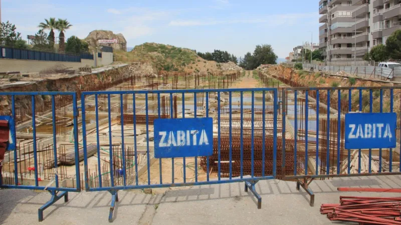 Karabağlar halkı soruyor: Sayın Kınay ne zaman bitecek bu Yeşilyurt Pazaryeri Projesi?