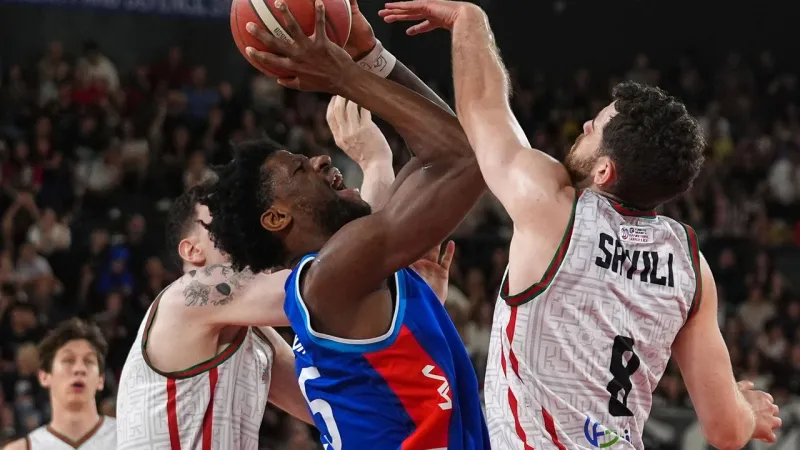 Karşıyaka Anadolu Efes'e Yenildi! İşte Maçın Şifreleri