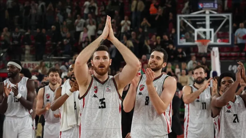Karşıyaka Basketbol'da Şok Düşüş! Play-Off Hayalleri Bitti Mi?