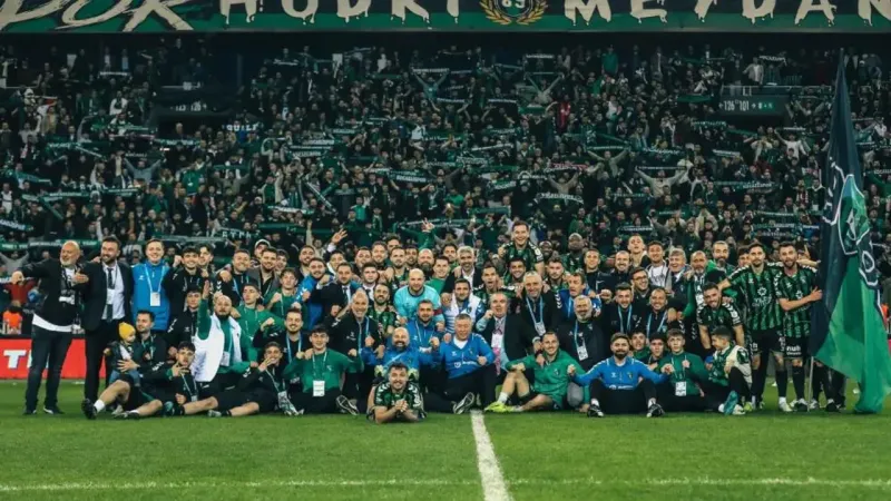 Kocaelispor Süper Lig'e Döndü! 16 Yıllık Hasret Bitti