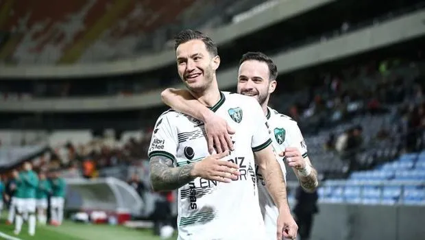 Kocaelispor Adana'yı Salladı! 4 Golle Gelen Zafer
