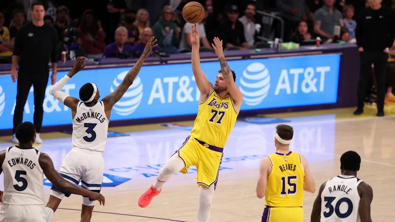 Luka Doncic'ten Muhteşem Şov! Lakers Seriyi Eşitledi mi?