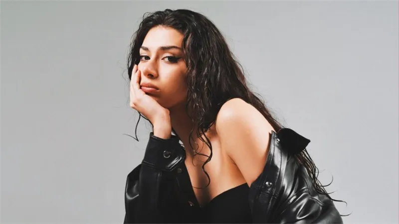 M Lisa'dan Yeni Şarkı: Şu Halime Baksana! Sözleri ve Dinleme Linki