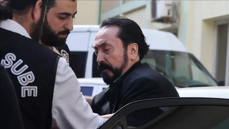 Adnan Oktar Örgütüne Şok! Mahkemeden İndirimsiz Hapis Cezaları