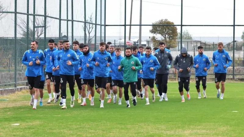 Menemen FK Play-Off'ta Tur Peşinde! Vanspor Maçı Hazırlıkları Tam Gaz