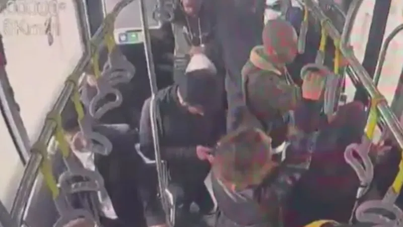 İstanbul'da Metrobüs Faciası: Yeni Görüntüler Ortaya Çıktı!