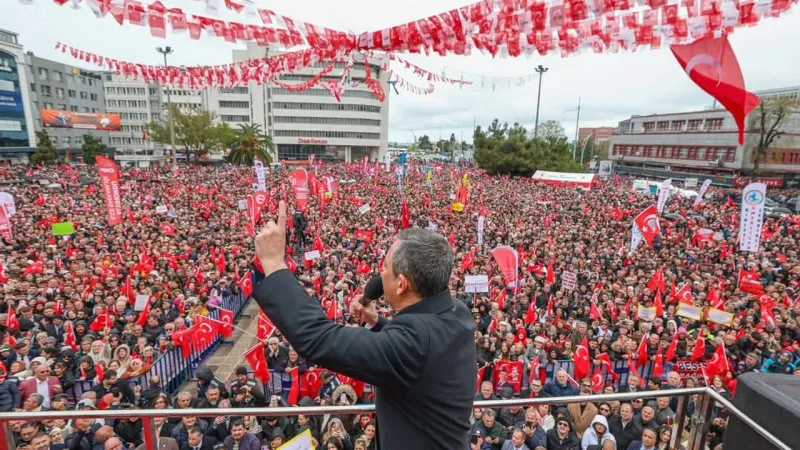 Özgür Özel'den Çağrı: CHP İstanbul Üniversitesi'nde! Neler Olacak?