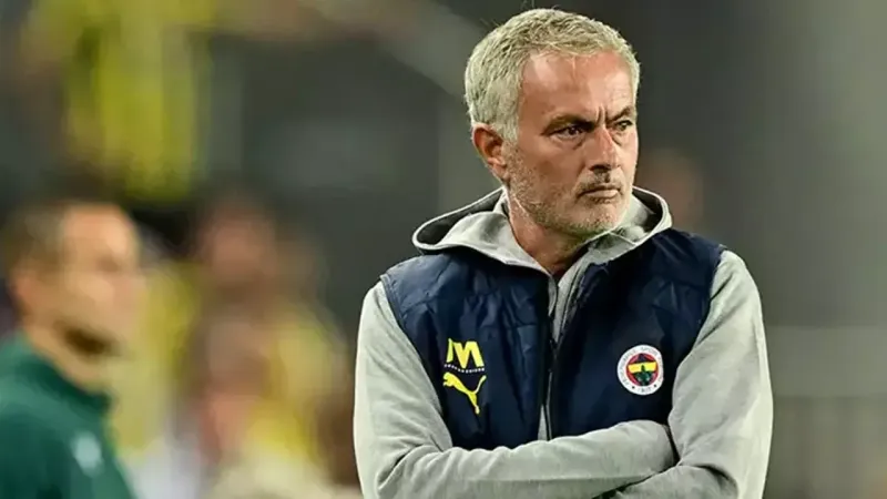 Mourinho'dan Hakem İsyanı! Fenerbahçe'ye Penaltı Verilmedi Mi?