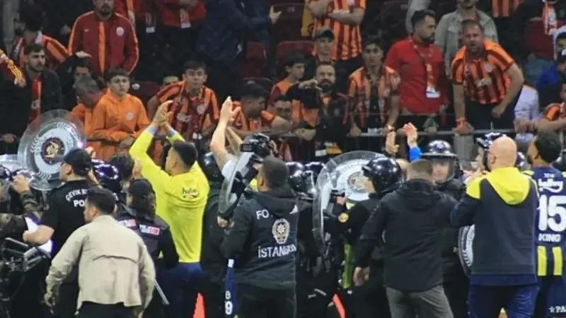 Derbi Sonrası Şok! Fenerbahçeli 2 Yıldıza Zorla Getirme Kararı!