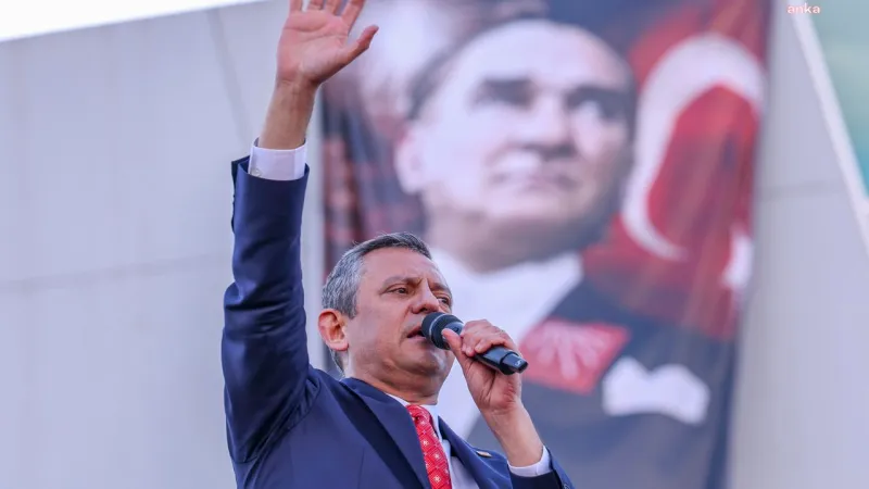 CHP 47 Yıl Sonra Zirvede! Özgür Özel'den İktidar Çağrısı
