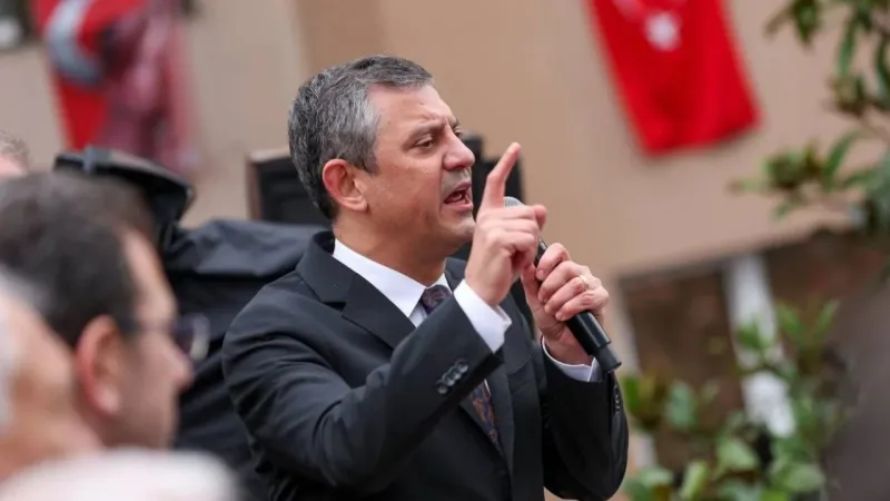 Özgür Özel'den Van Çıkışı: Kaleler Yıkıldı! Türkiye Halkın!