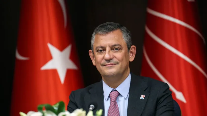 Özgür Özel'den Türkan Saylan'a Duygu Dolu Anma Mesajı!