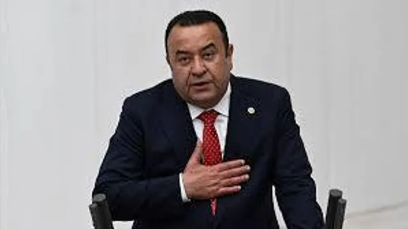 CHP'li Vekil ve Polis Tartışması Alevlendi! İşte O Görüntüler