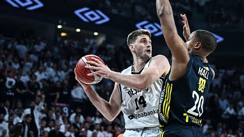 Beşiktaş Derbide Fener'i Devirdi! Kartal'dan Unutulmaz Zafer