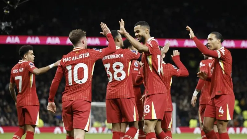 Liverpool Şampiyon! 4 Yıl Sonra Premier Lig Kupası Anfield'da!