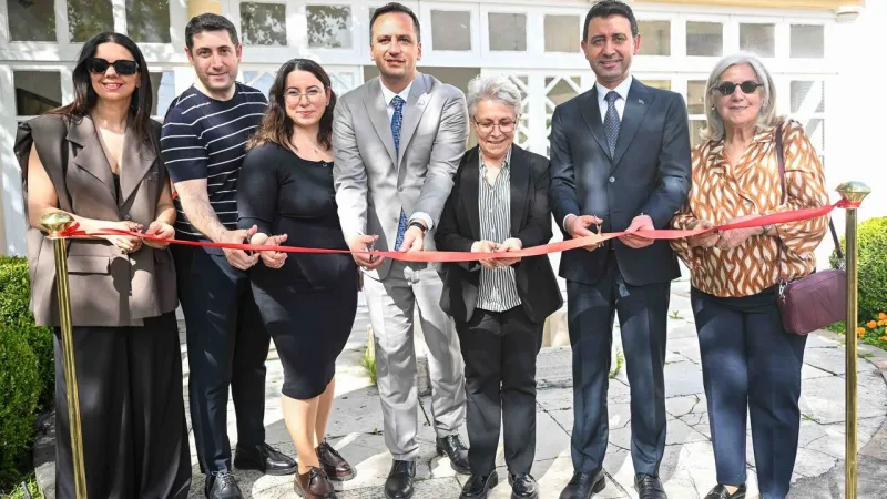 Bornova'da Sanat Şöleni! Resim ve Seramik Sergisi Kaçmaz!