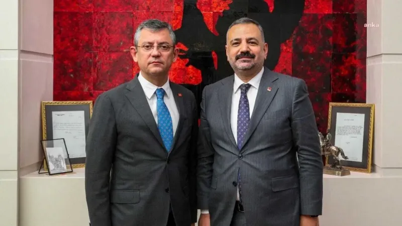 Özgür Özel'den Anıtkabir'de Duygulandıran An! Şenol Aslanoğlu Anlattı