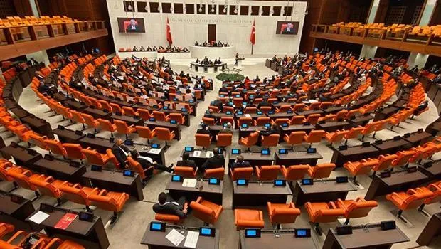 Sırrı Süreyya Önder'e Ne Oldu? TBMM Çalışmalara Ara Verdi!