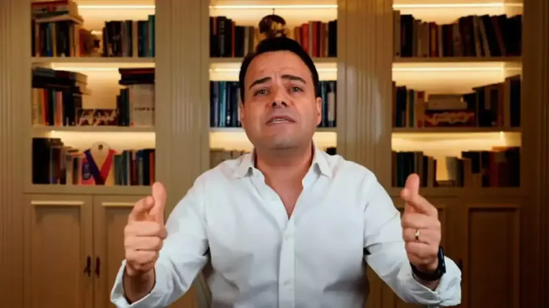 Özgür Demirtaş Fena Yakalandı! Sosyal Medya Bunu Konuşuyor