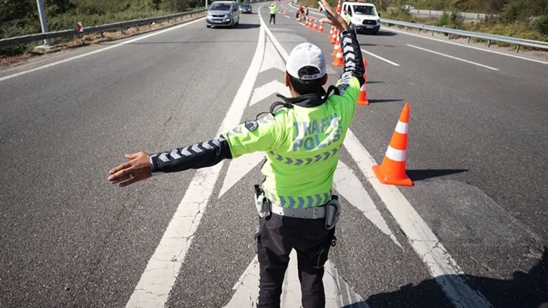 İzmir'de Sürücüler Dikkat! O Yol 2 Gece Kapanıyor!