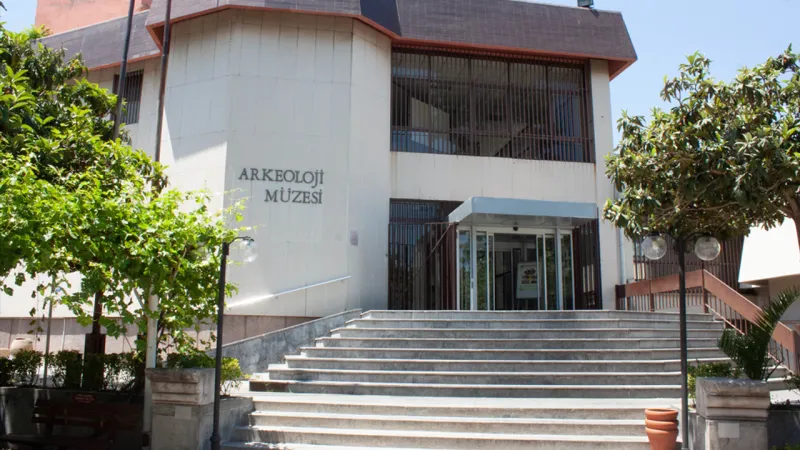 İzmir Arkeoloji Müzesi: Tarihin Kalbine Yolculuk! Giriş Ücreti Şaşırttı!
