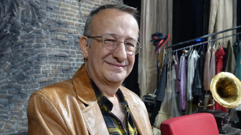 Naşit Özcan Vefat Etti! Tiyatro Dünyası Yasta mı?