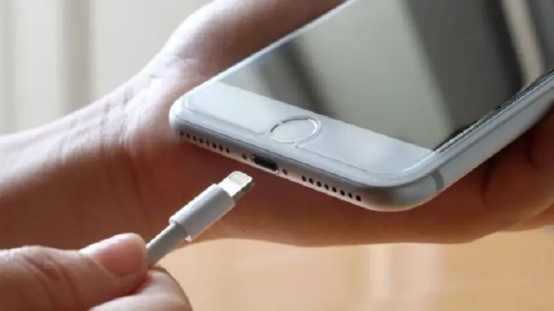 Düşük Güç Modu Telefonlara Zararlı mı? Uzmanlar Açıkladı!