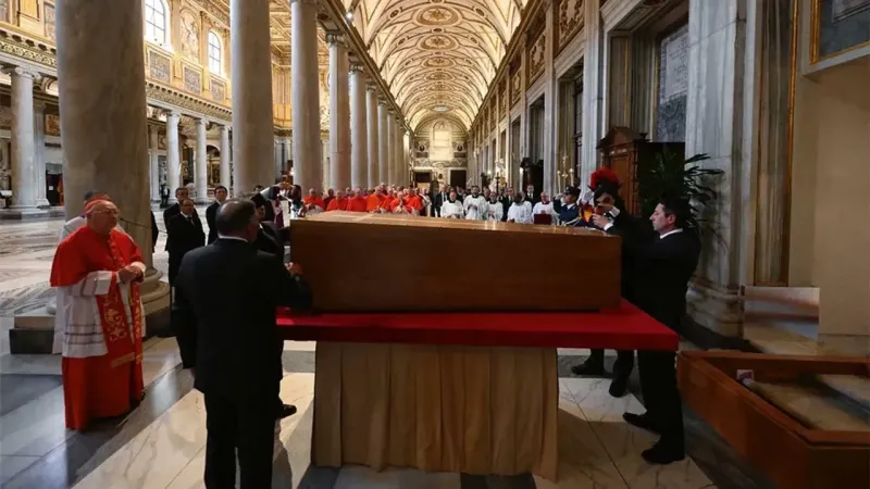 Papa Francesco Son Yolculuğuna Uğurlandı: Vatikan'da Devir Kapandı!