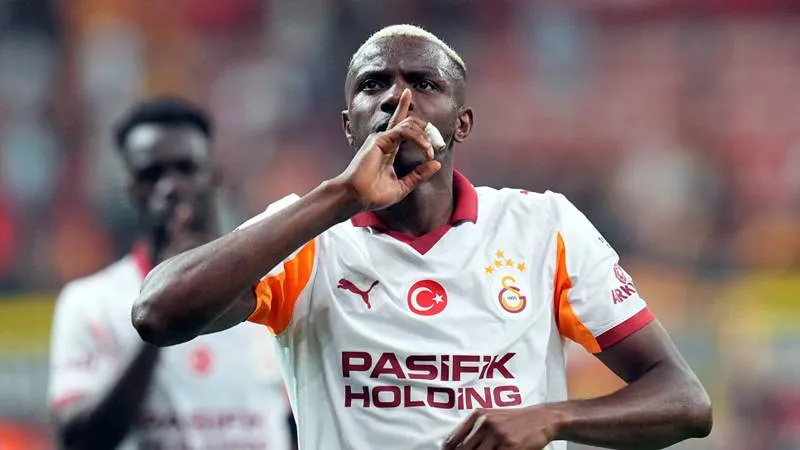 Okan Buruk'tan Şok Karar! Osimhen Liverpool Maçında Oynayacak mı?