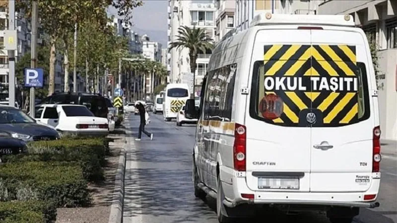 Okul servisi araçlarında yaş sınırı uzatıldı: İzmirli servisçilerden çağrı