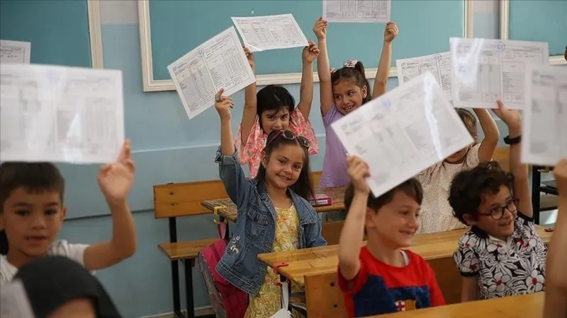 Okullarda son ders zili yarın çalacak: Yaz tatili başlıyor!