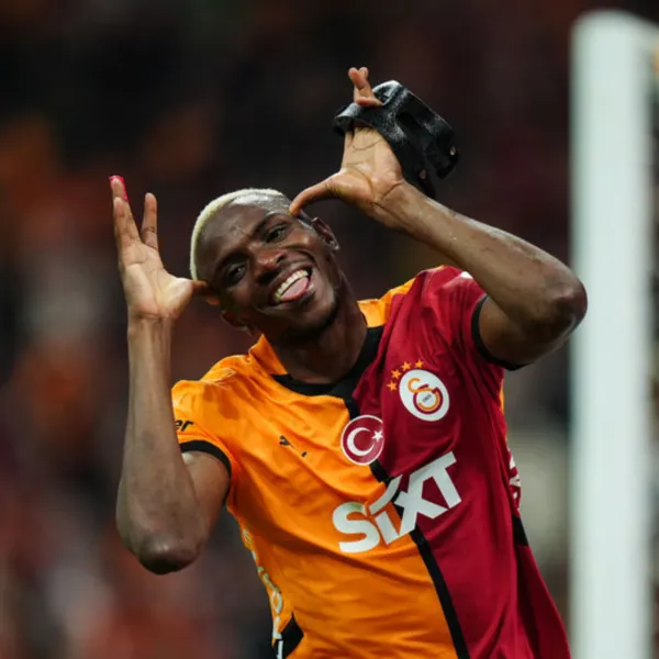 Osimhen Galatasaray Formasıyla Mı? Gece Yarısı Şok Paylaşım!