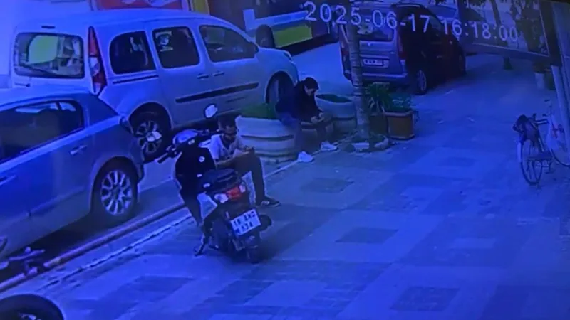 Otobüs Motosikleti Biçti! Bursa'da Kan Donduran Kaza Anı Kamerada!