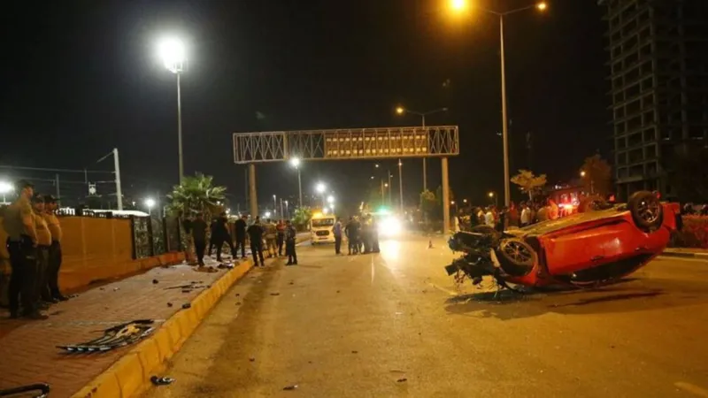 Hatay'da Faciayı Yaşadı! Otomobil Yayalara Çarptı: 3 Ölü!