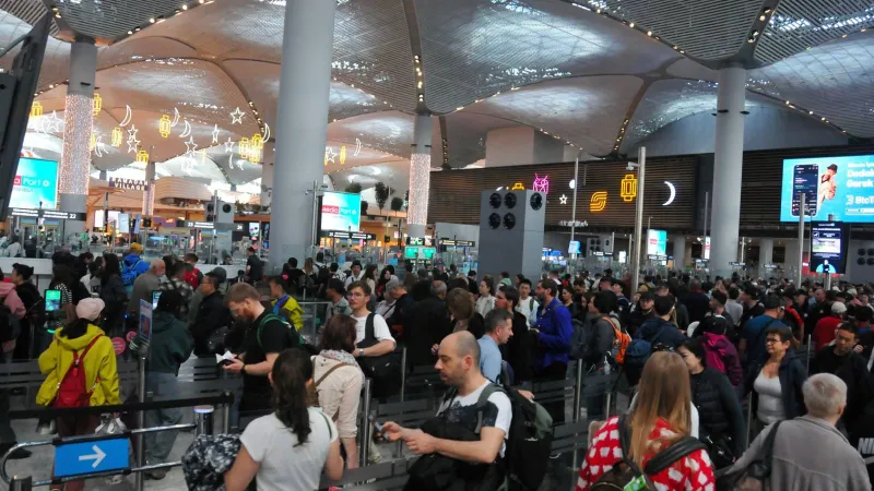 Özbekistan'dan Tahliye Operasyonu: İran'daki Vatandaşlar Kurtarıldı!