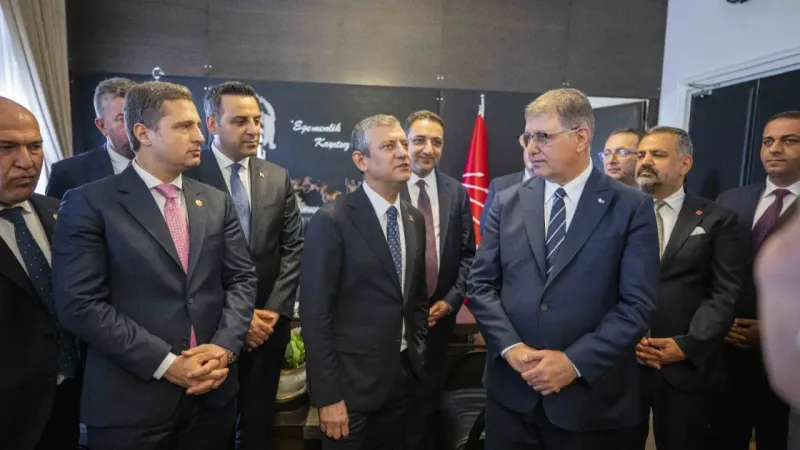 İzmir'de Değişim Neden Tutmadı? Ümit Kartal'dan Şok Analiz!