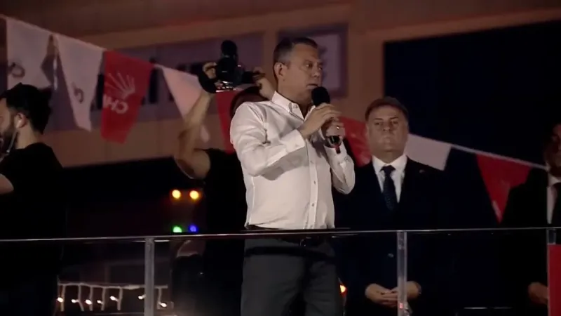 Özgür Özel: Eğer belediyeye çökülürse, AK Parti'nin bir daha seçim yapmamaya hazırlandığını gösterir