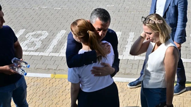 Özgür Özel'den Duygu Dolu Destek: Nehir'i Sınavda Yalnız Bırakmadı!