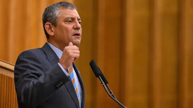 Özgür Özel İzmir operasyonuyla ilgili konuştu: Soyer isteyerek kimseyi zarara uğratmaz!