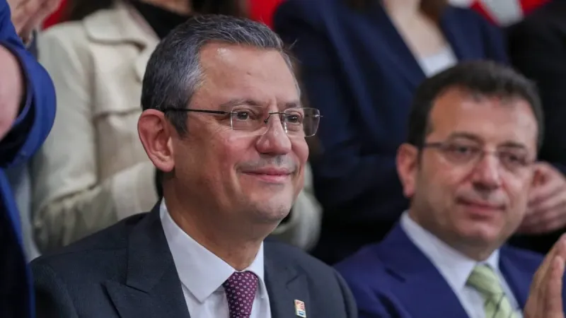 Özgür Özel'den adaylık manevrası! Ekrem İmamoğlu'ndan vaz mı geçiyor?