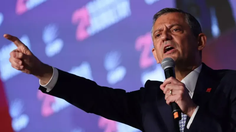 Özgür Özel'e yönelik 'makam aracı' iddialarına CHP'den sert yanıt