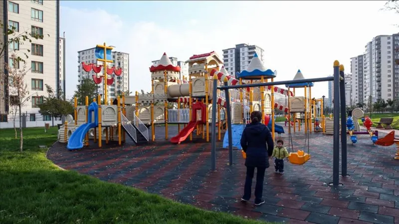 Bağcılar'da Parkta Korkunç Olay! Çocuklar Elektrik Şokuyla Sarsıldı!