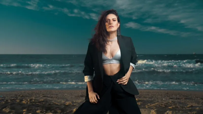 Pınar Soykan - Tıpış Tıpış şarkı sözleri