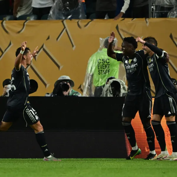 Real Madrid 3 golle turladı!