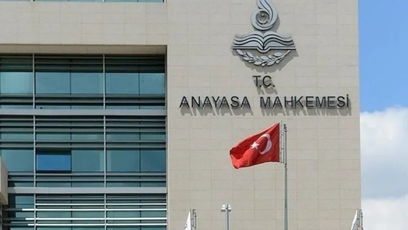 Resmi Gazete'de yayımlandı: AYM'den 6 siyasi parti için mali denetim kararı