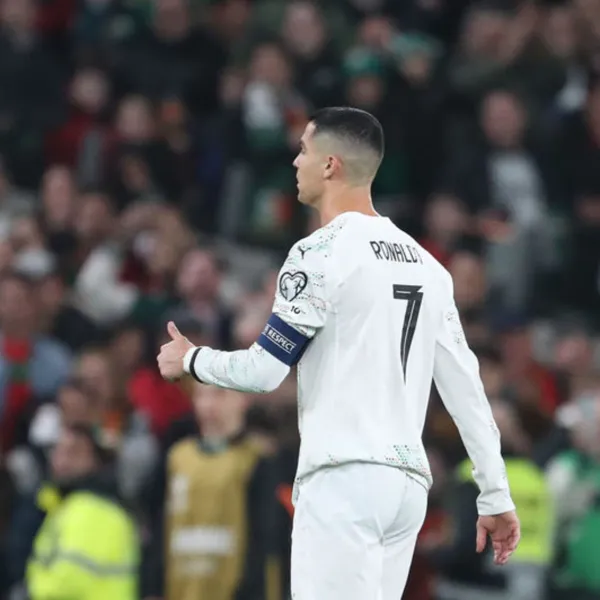 Ronaldo Şoku! Kırmızı Kart Gördü, Portekiz İrlanda'ya Yenildi!