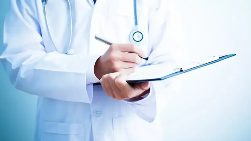 Sağlık alanında yeni düzenlemeler: Doktorlara sınır, kenevir ürünlerine ruhsat